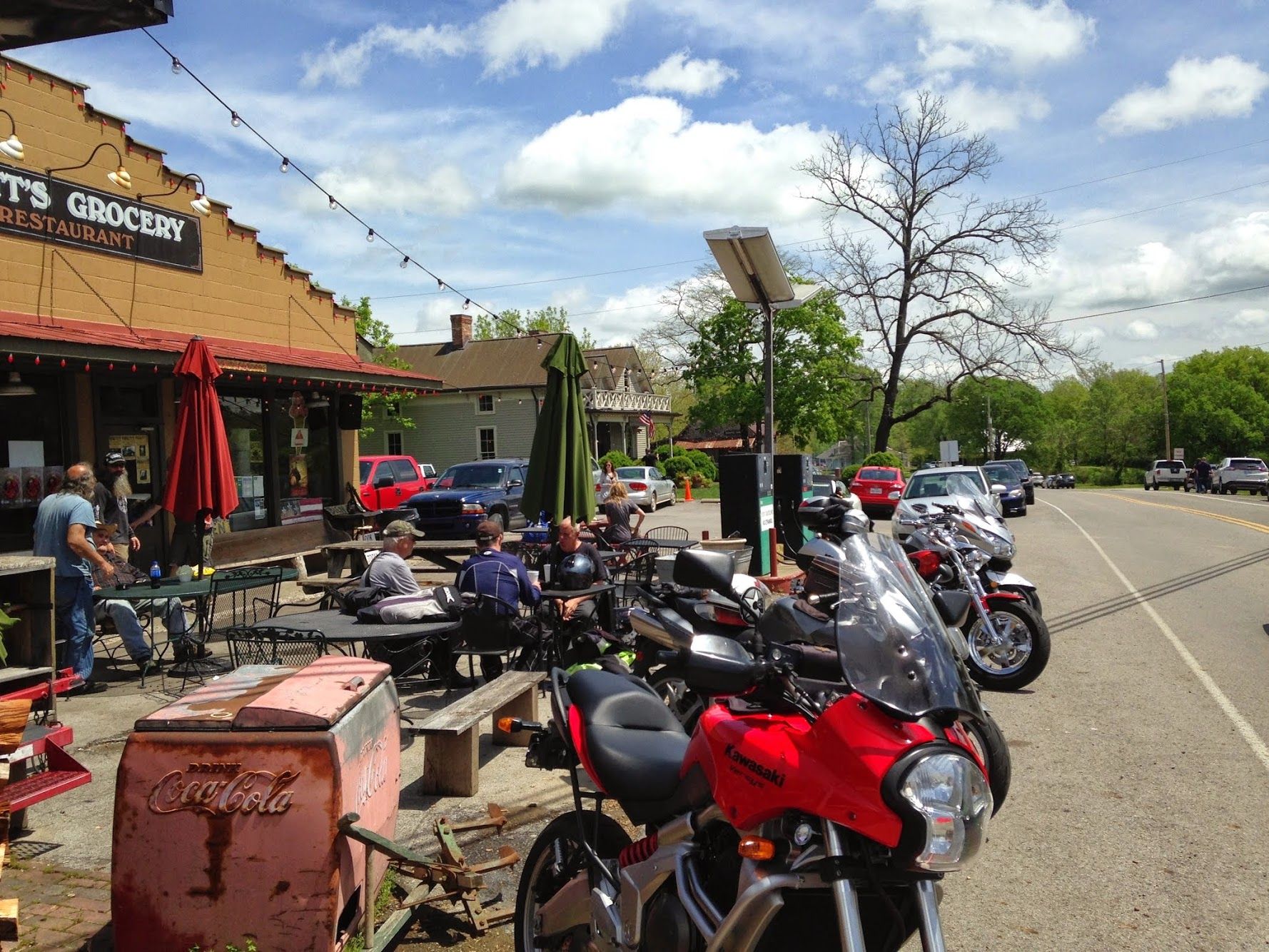 Puckett's Grocery